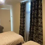 One Bedroom Filton شقة *